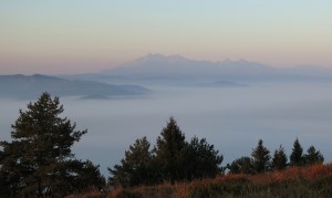 Widok na Tatry z Wysokiego Wierchu (jesień)